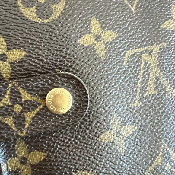 Louis Vuitton Monogram Bifold Wallet - Picture 4 of 15